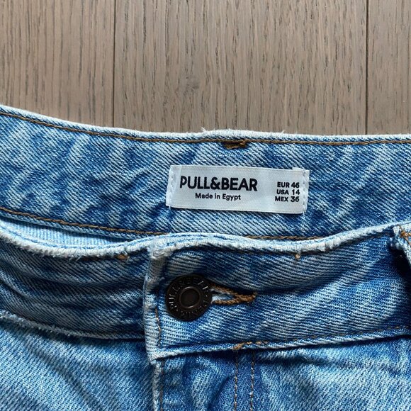 Pull & Bear High-Waisted Baggy Boyfriend Jeans, Size 14 πΌπ - Picture 4 of 4